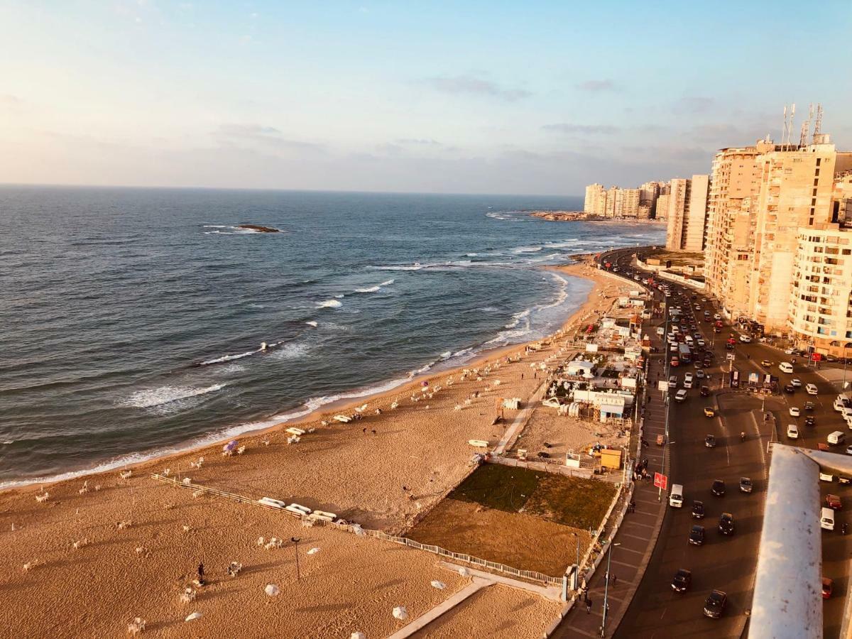 Toscanini Apartament اول صف مباشره อเล็กซานเดรีย ภายนอก รูปภาพ